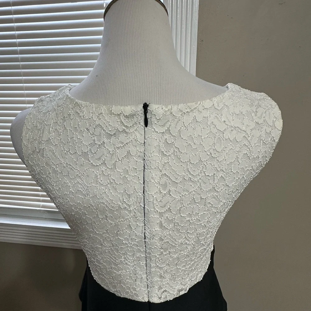 Elegant Black and White Sleeveless Dress‎ women’s size 8P connected apparel